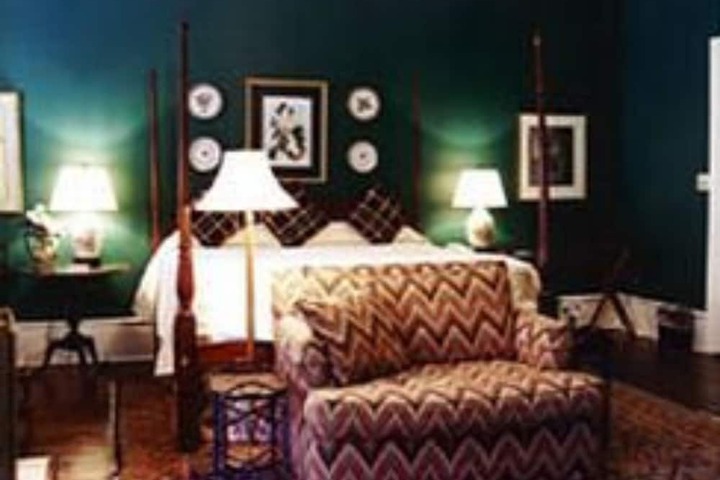 1842 Inn