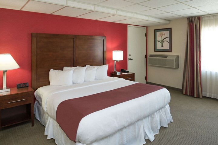 Room 18 of 32