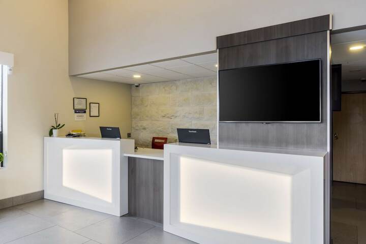 Hotel Interior 16 of 93