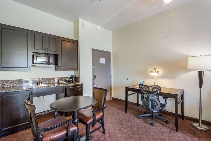 Room 40 of 115
