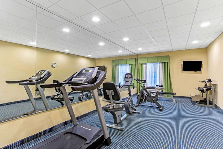 La Quinta Inn & Suites by Wyndham Mobile Satsuma / Saraland