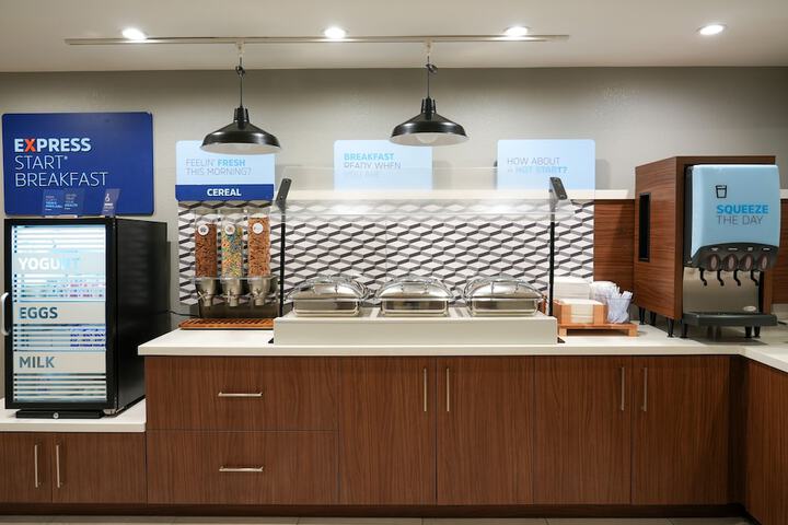 Holiday Inn Express & Suites Dallas Southwest-Cedar Hill by IHG