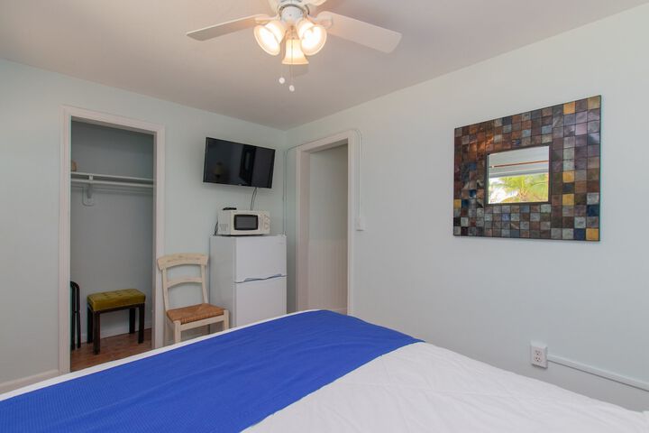 Room 118 of 197