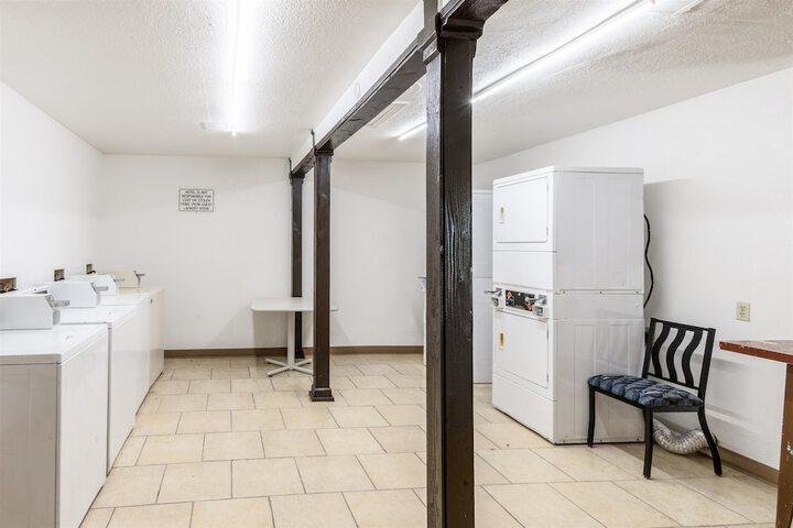 Room 33 of 41