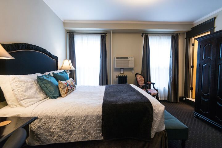 Room 26 of 115