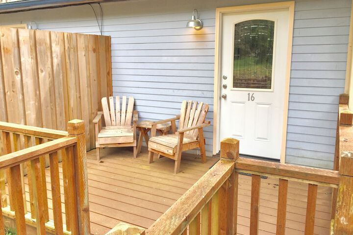 Alexanders Lodge