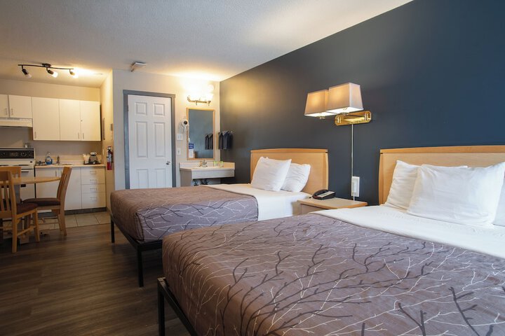 EasyStay Inn & Suites Fernie