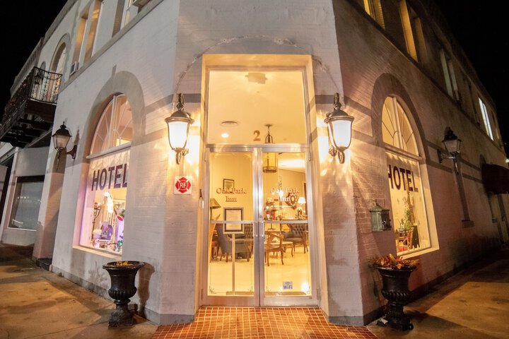 Hotel 7 of 271
