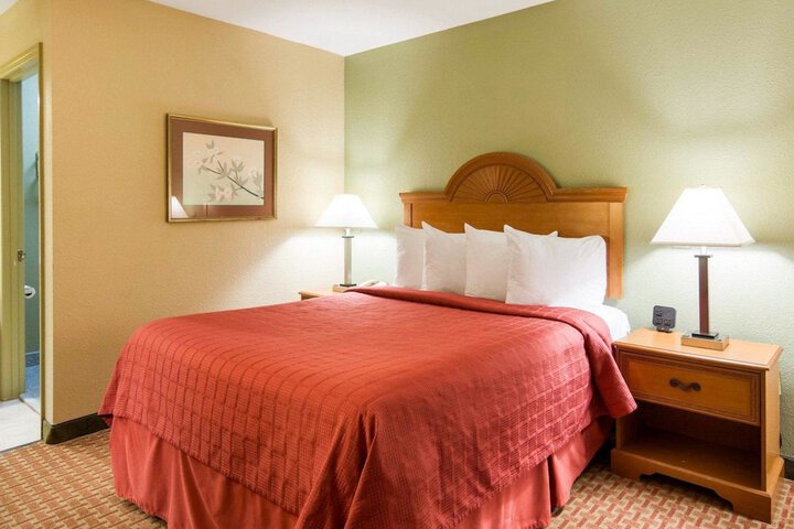 Quality Inn South Hill I-85