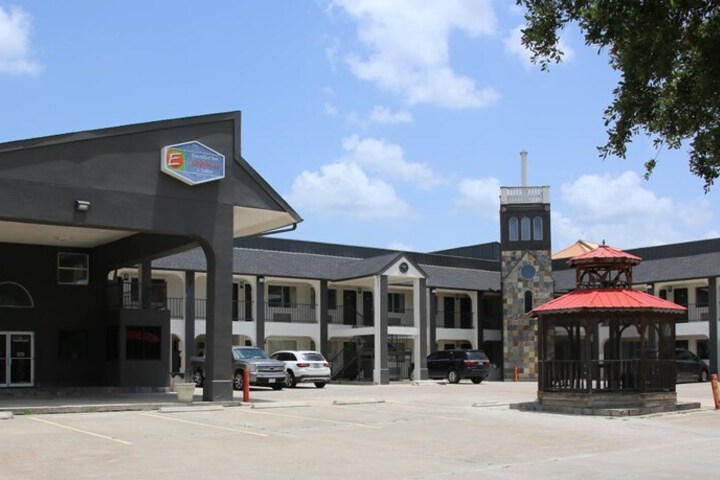 Hotel 3 of 36