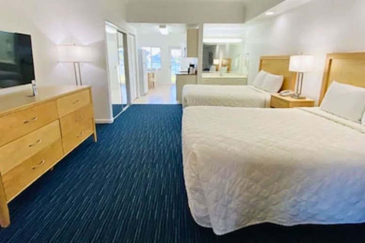 Room 25 of 41