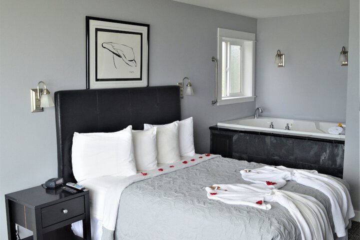 Room 16 of 37