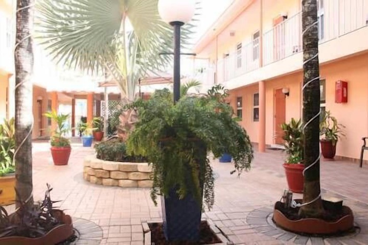 Hotel Exterior 47 of 48