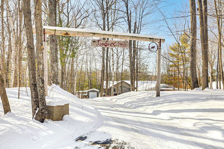 Lakefront Home w / Private Beach in Rhinelander!