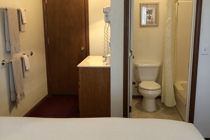 Room 27 of 54