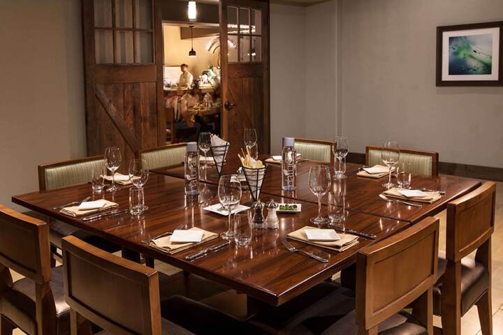 Dining 41 of 49