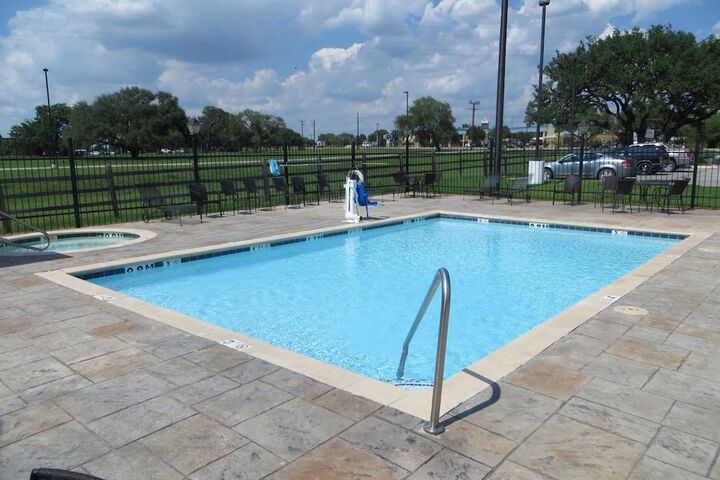 Pool 8 of 58