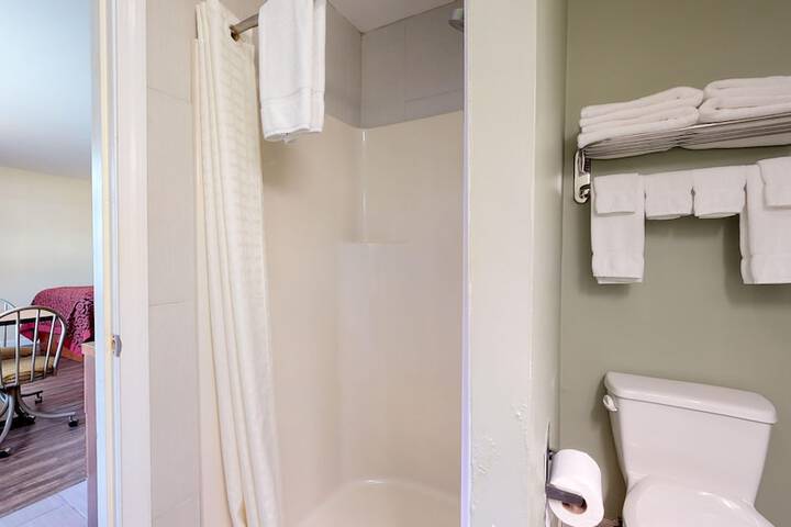 Room 20 of 33
