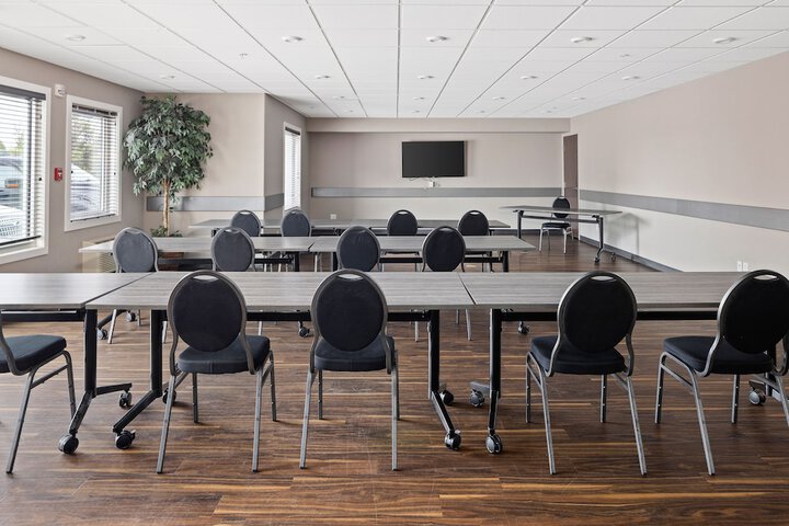 Home Inn & Suites Saskatoon South