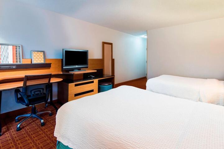 Fairfield Inn & Suites by Marriott Ft. Myers / Cape Coral