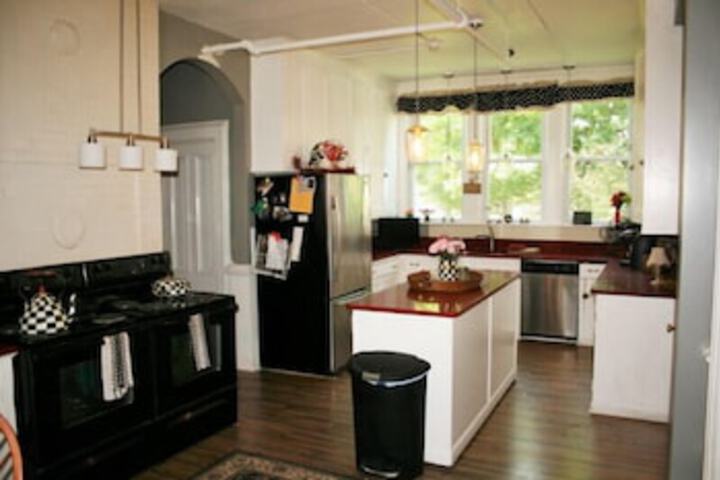 Summerhill Bed & Breakfast