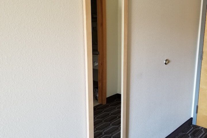 Room 33 of 70