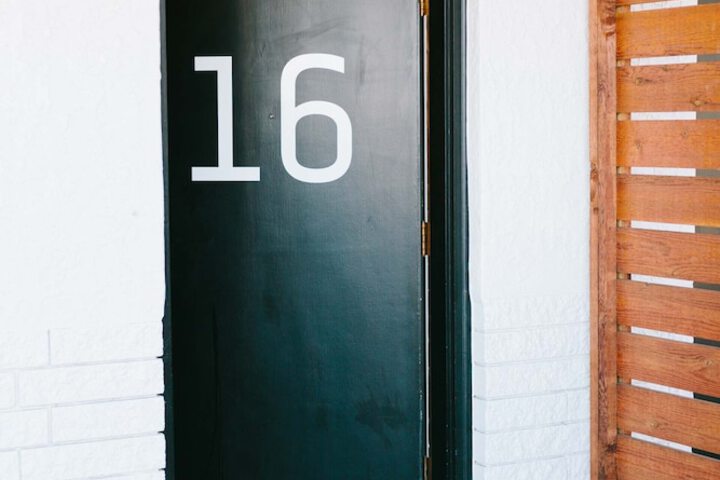 Room 34 of 52