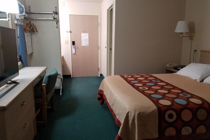 Simple Rewards Inn