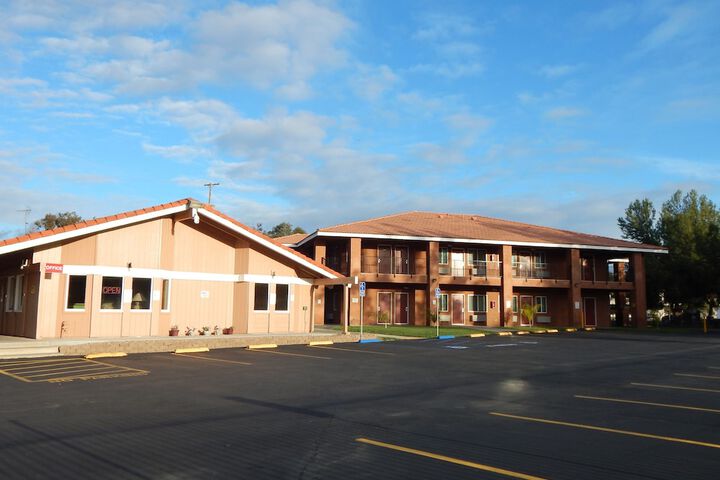 Hotel 8 of 35