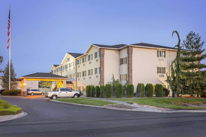 Hotel 4 of 48