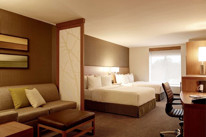 Hyatt Place Arlington / Courthouse Plaza