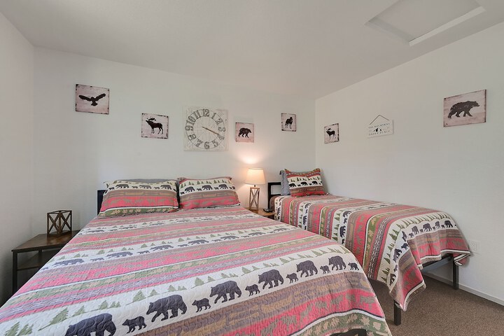 Room 128 of 158