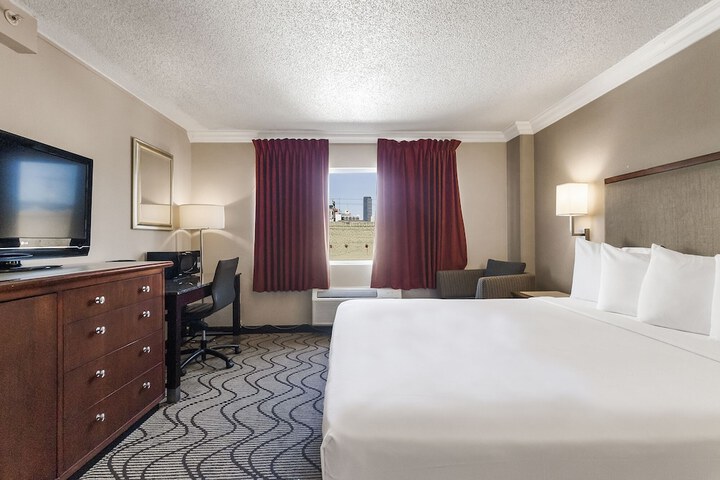 Room 20 of 34