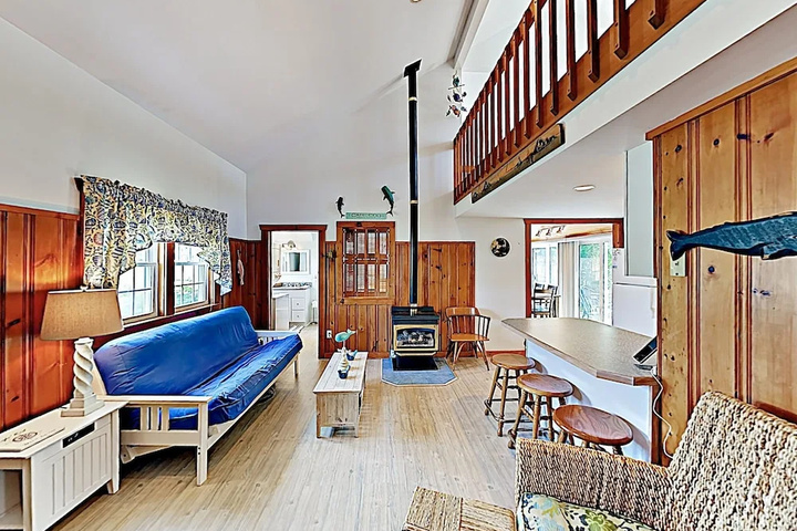 55 West Dennis - 3 Br Home