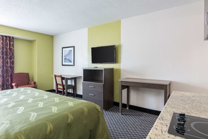 Room 17 of 30