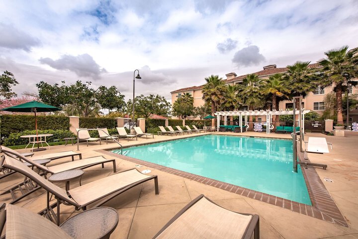 Homewood Suites by Hilton Oxnard / Camarillo
