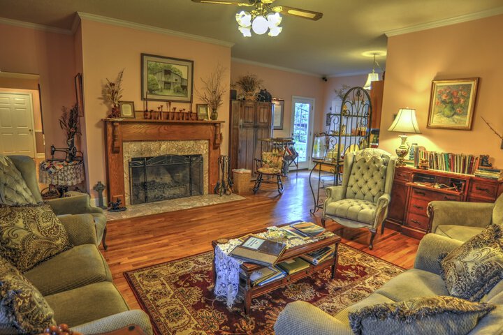 Blue Mountain Mist Country Inn & Spa