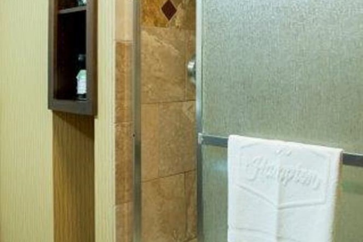 Hampton Inn & Suites Watertown