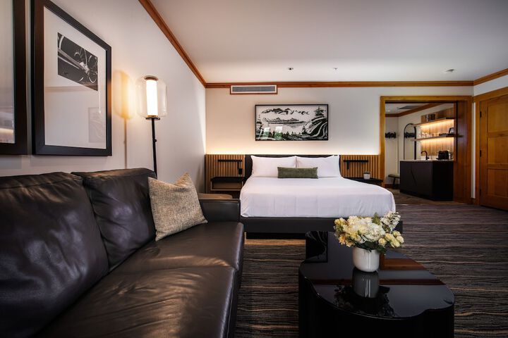 Room 33 of 78
