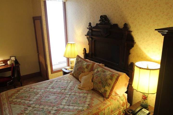 Room 38 of 109