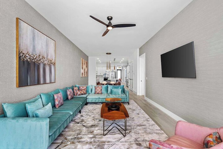 Harbor Island Beach Club Homes by Villatel