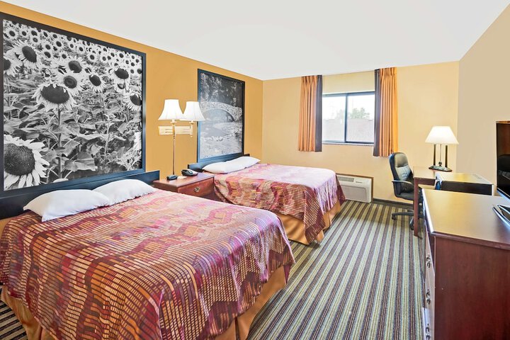 Room 17 of 24
