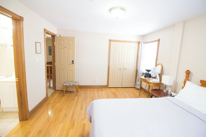 Room 44 of 64