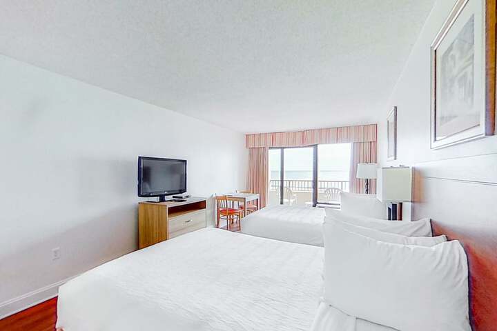 Room 73 of 106