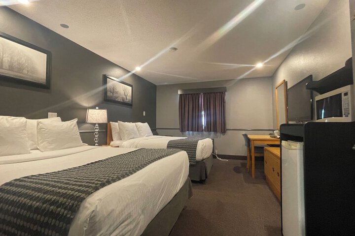Travelodge by Wyndham Brandon