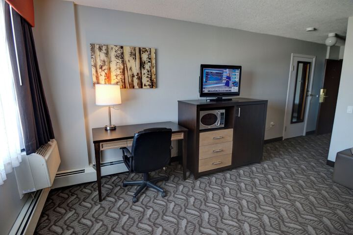 Days Inn by Wyndham Airdrie