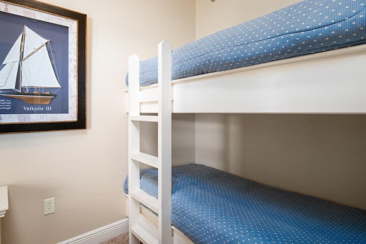 Room 52 of 78