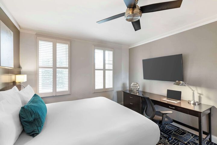 Room 12 of 70