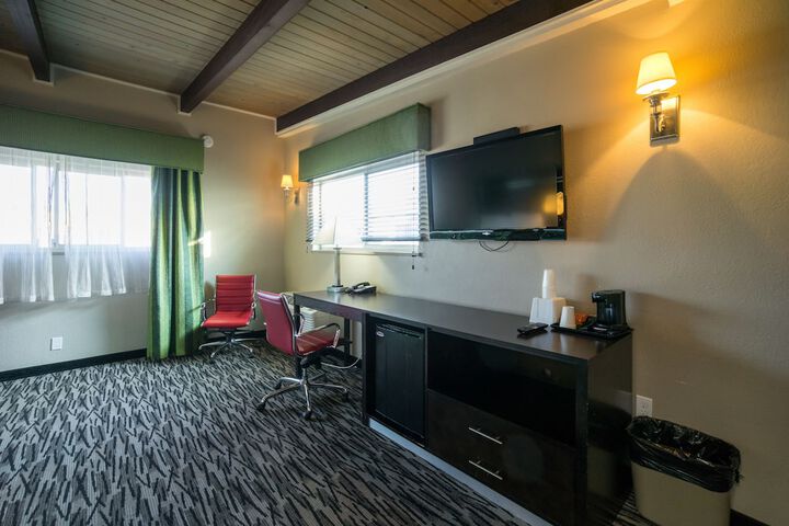 Room 37 of 54