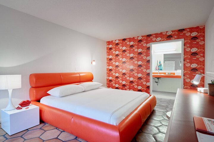 Room 89 of 119